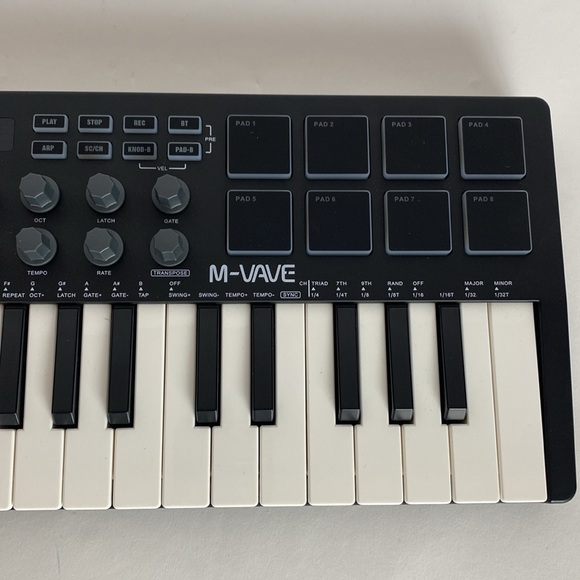 M-VAVE SMK-25 Black 25 Key MIDI Keyboard Controller with RGB Backlit Drum Pads P - Picture 3 of 7